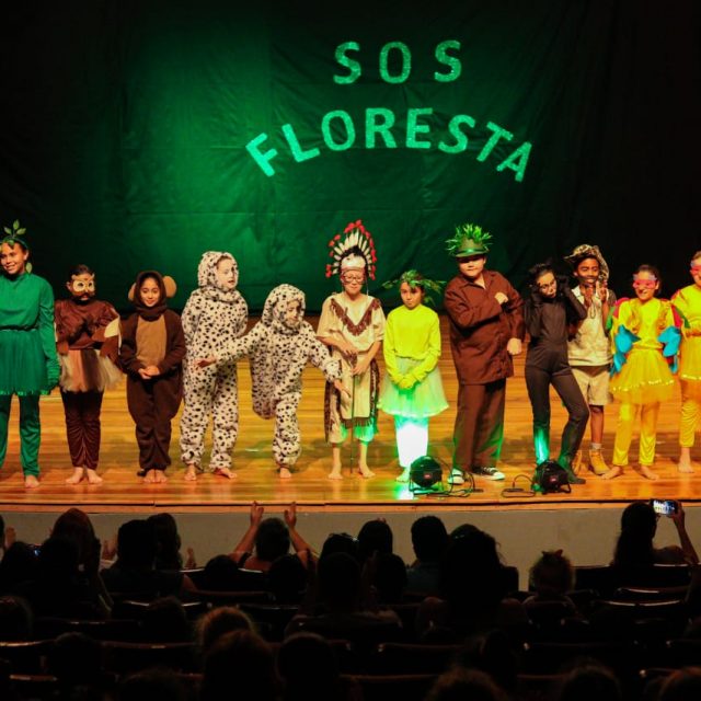 Abertura do X FESTPAR aconteceu com apresentação da peça SOS Floresta