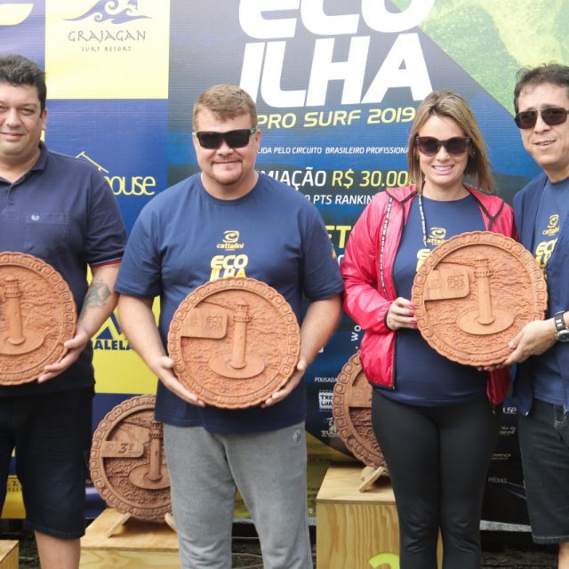 Cerimônia de premiação encerra 14.ª etapa do Circuito Brasileiro de Surf na Ilha do Mel