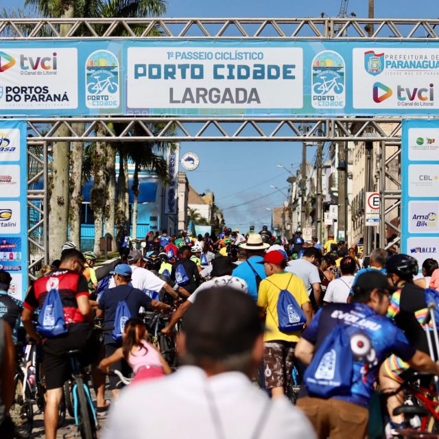 Passeio ciclístico comemora aniversário de 88 anos do Porto de Paranaguá